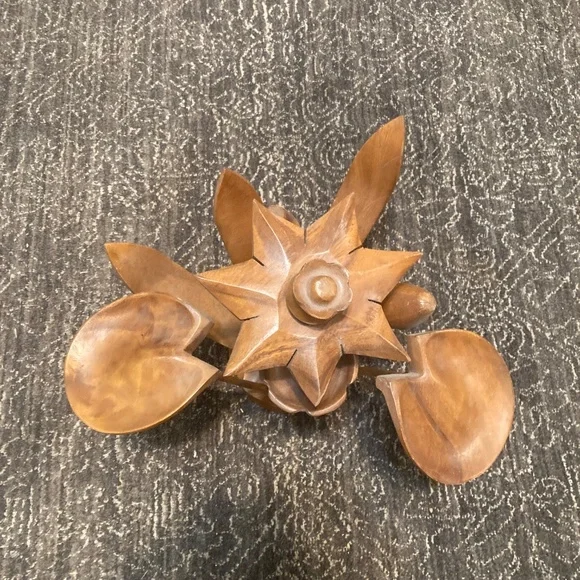 Wooden table center piece - Picture 3 of 4